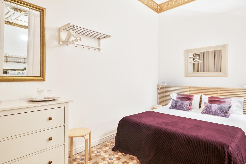 Plaza Catalunya Guest House Барселона Стая снимка