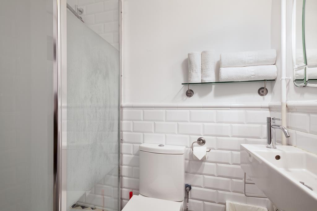 Plaza Catalunya Guest House Барселона Стая снимка